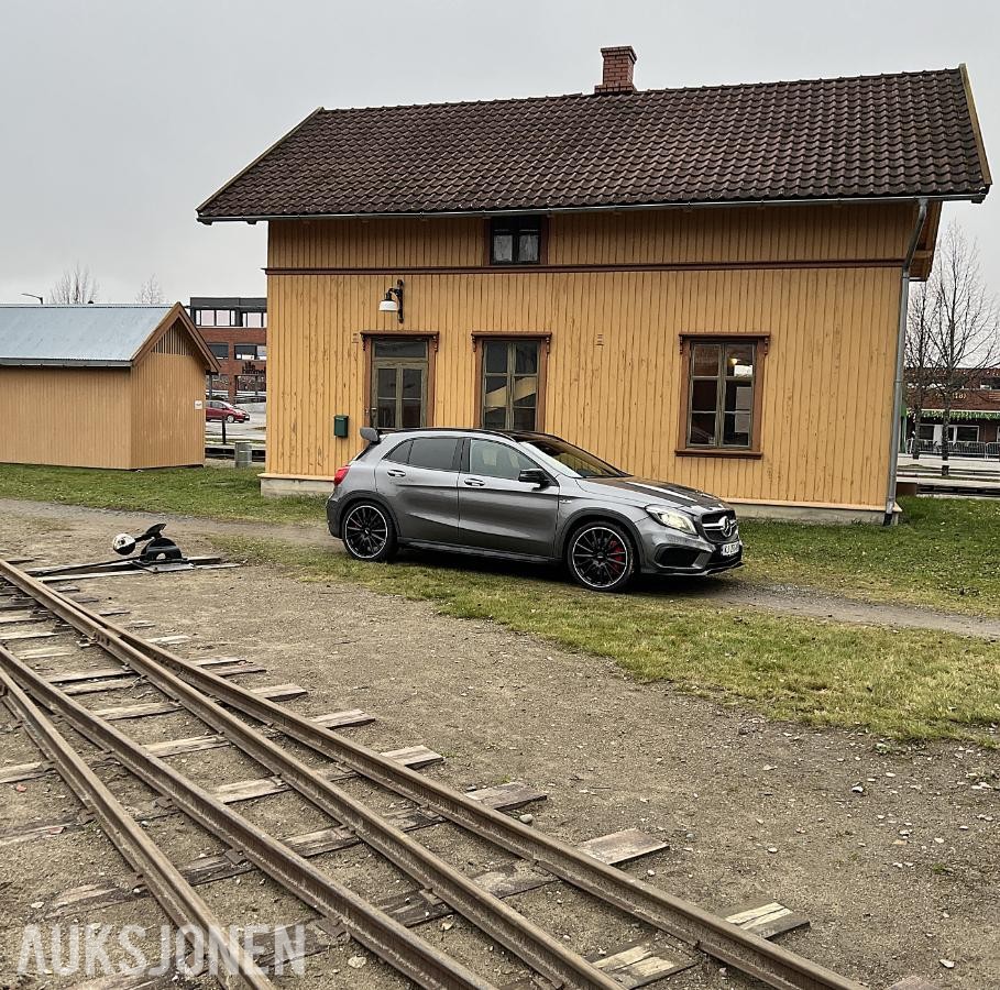 2016 Mercedes-Benz GLA AMG 45 2.0 381HK 4MATIC Adaptiv cruisekontroll ryggekamera