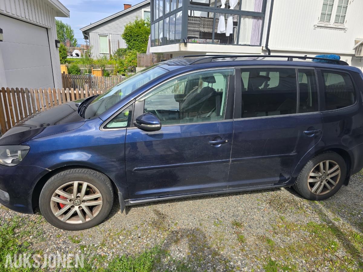 2011 Volkswagen Touran 1.6 105hk 177500km