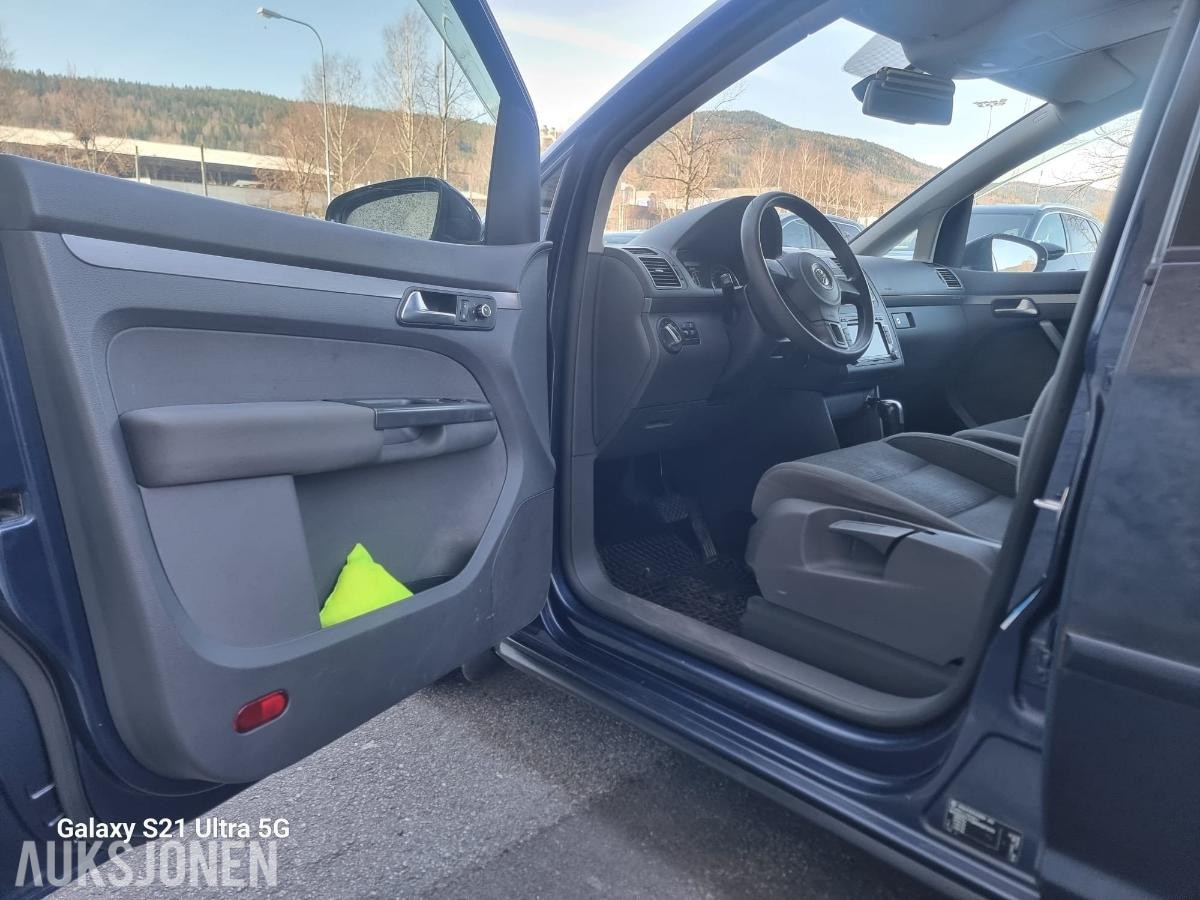 2011 Volkswagen Touran 1.6 105hk 177500km