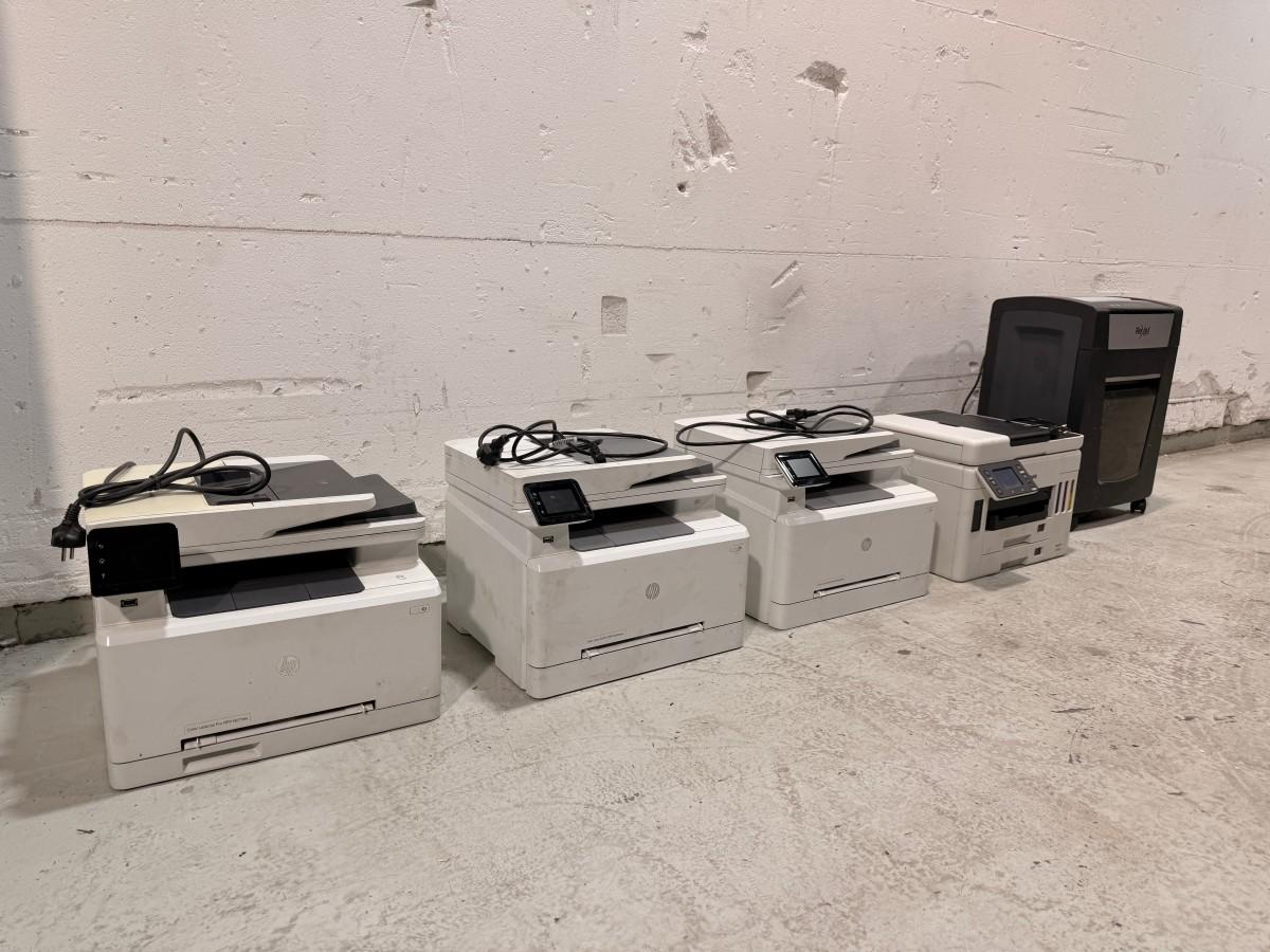 Multifunksjonsskrivere fra HP og Canon med Rexel makuleringsmaskin