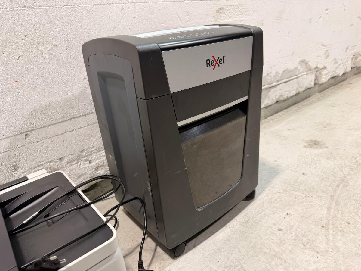 Multifunksjonsskrivere fra HP og Canon med Rexel makuleringsmaskin