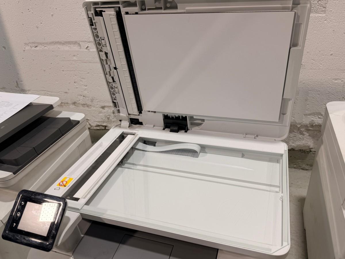 Multifunksjonsskrivere fra HP og Canon med Rexel makuleringsmaskin
