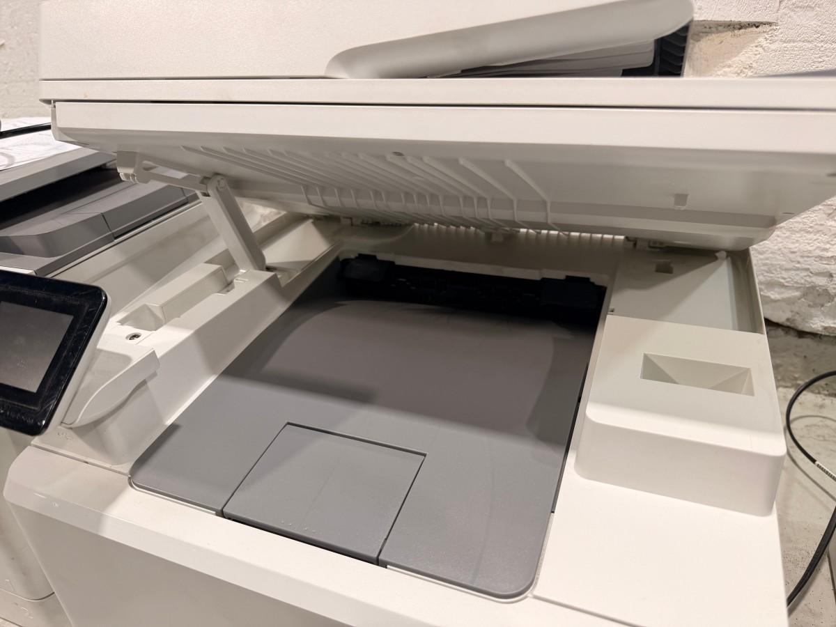 Multifunksjonsskrivere fra HP og Canon med Rexel makuleringsmaskin
