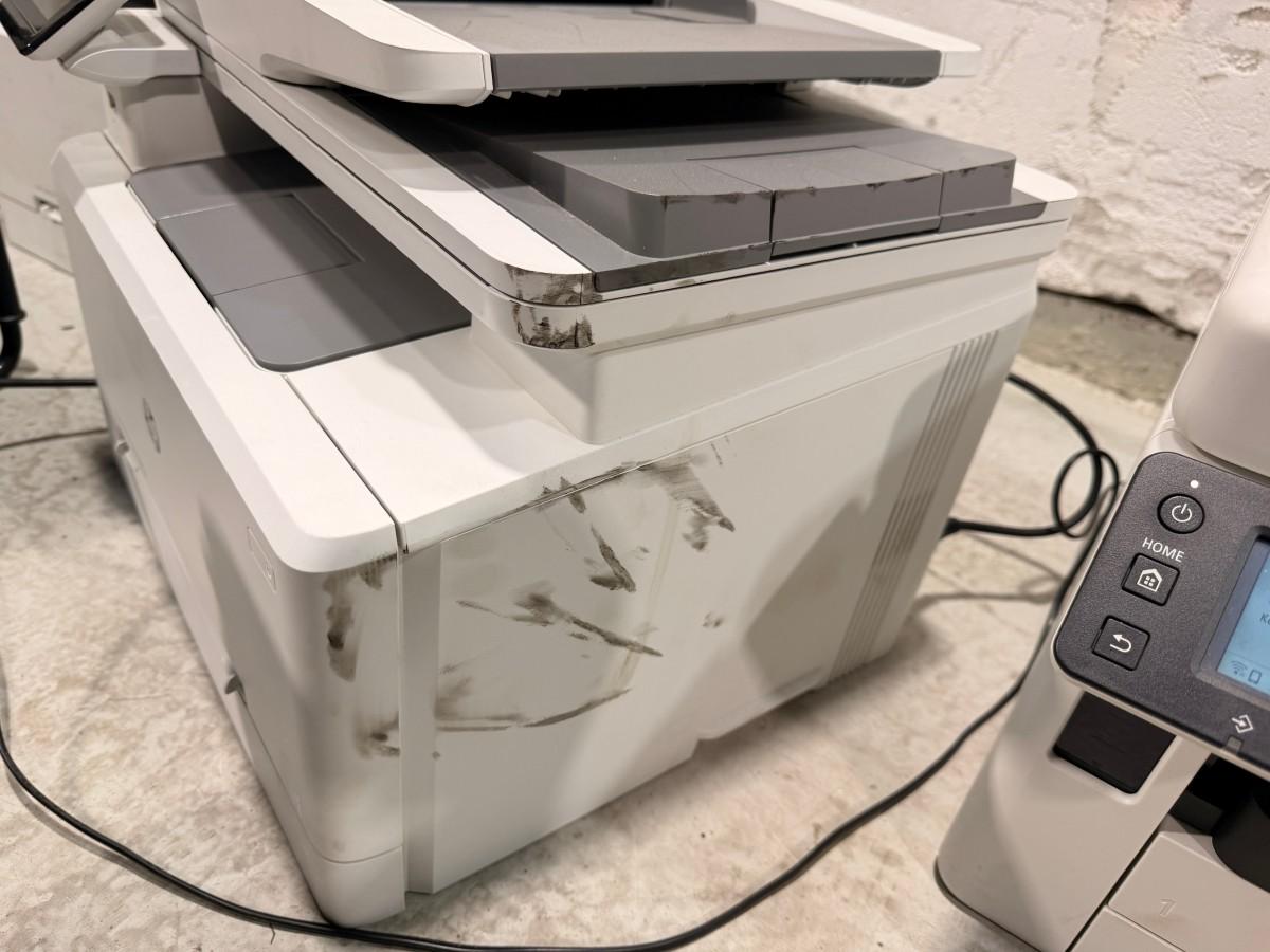 Multifunksjonsskrivere fra HP og Canon med Rexel makuleringsmaskin