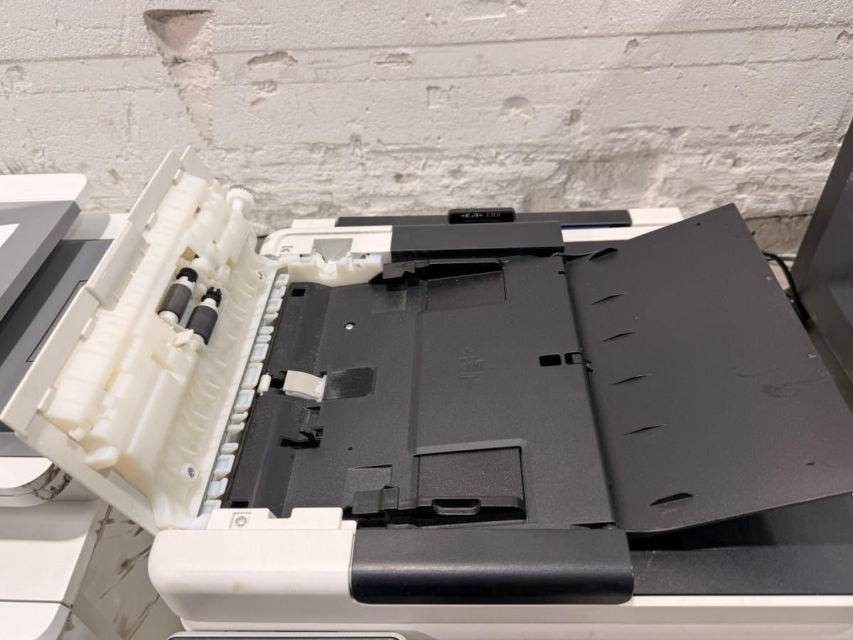 Multifunksjonsskrivere fra HP og Canon med Rexel makuleringsmaskin
