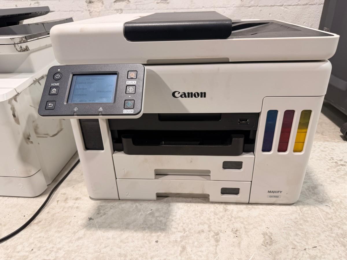 Multifunksjonsskrivere fra HP og Canon med Rexel makuleringsmaskin
