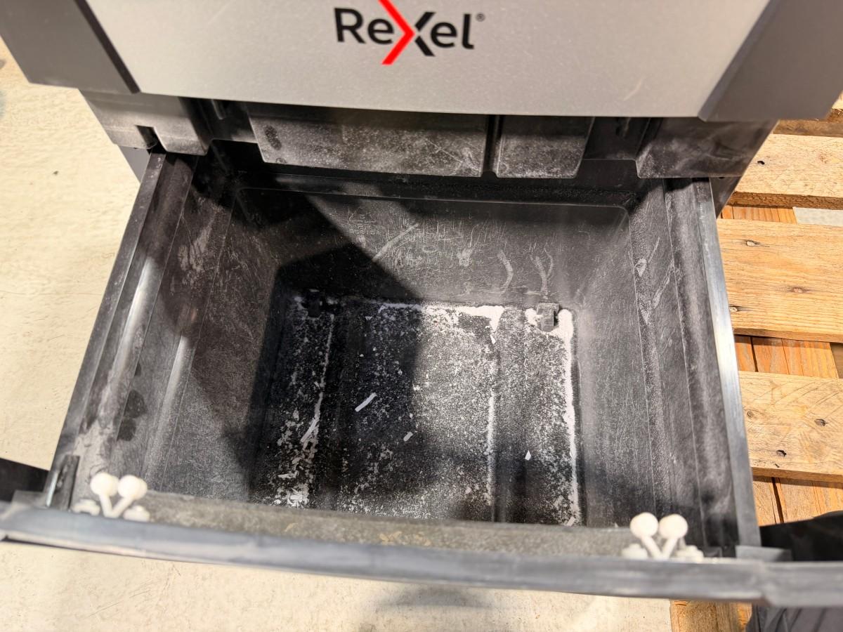 Multifunksjonsskrivere fra HP og Canon med Rexel makuleringsmaskin