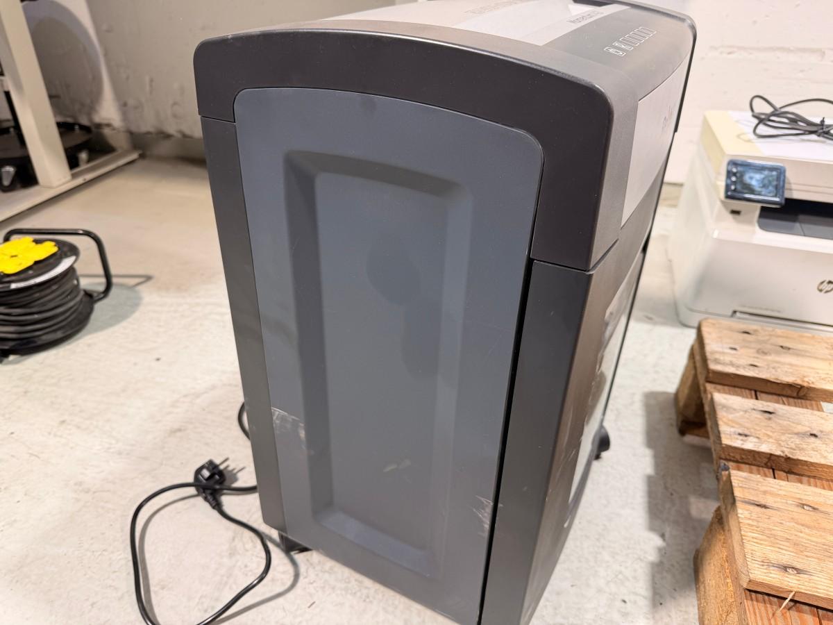 Multifunksjonsskrivere fra HP og Canon med Rexel makuleringsmaskin