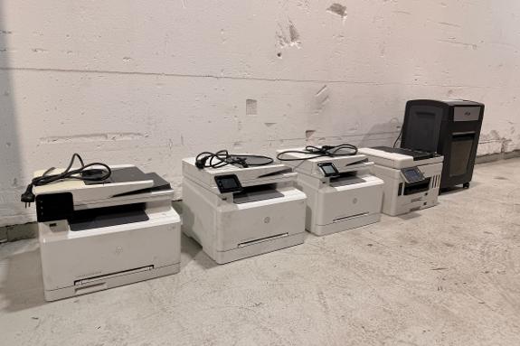 Multifunksjonsskrivere fra HP og Canon med Rexel makuleringsmaskin
