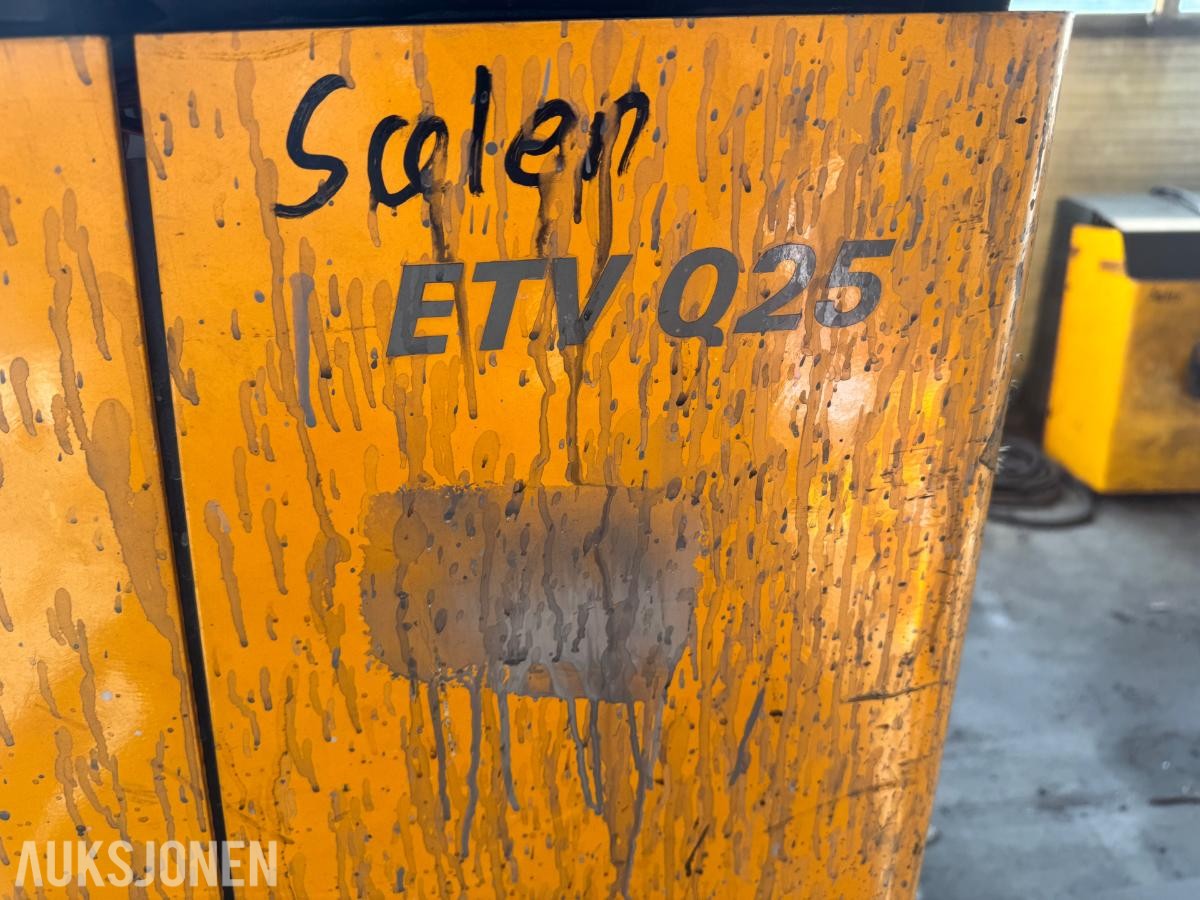 1997 Jungheinrich ETV-Q25 skyvemasttruck - Timer: 9562