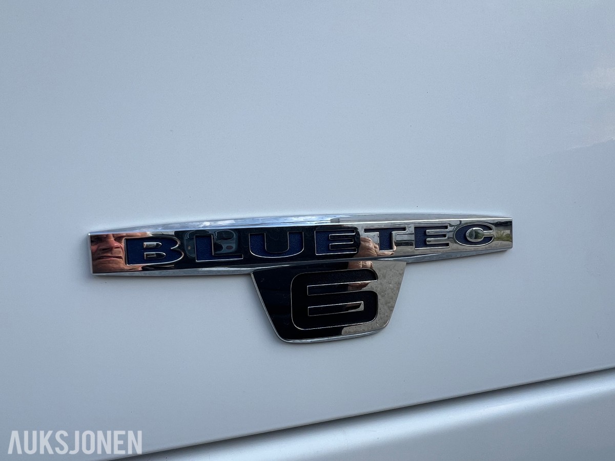2018 Mercedes-Benz Antos 1830 kjølebil med bakløft