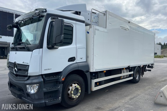 2018 Mercedes-Benz Antos 1830 kjølebil med bakløft