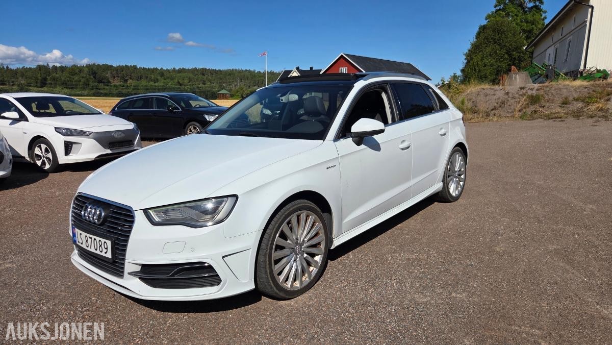 2015 Audi A3, A3 E-TRON 1.4-150 Rep objekt , 156000km