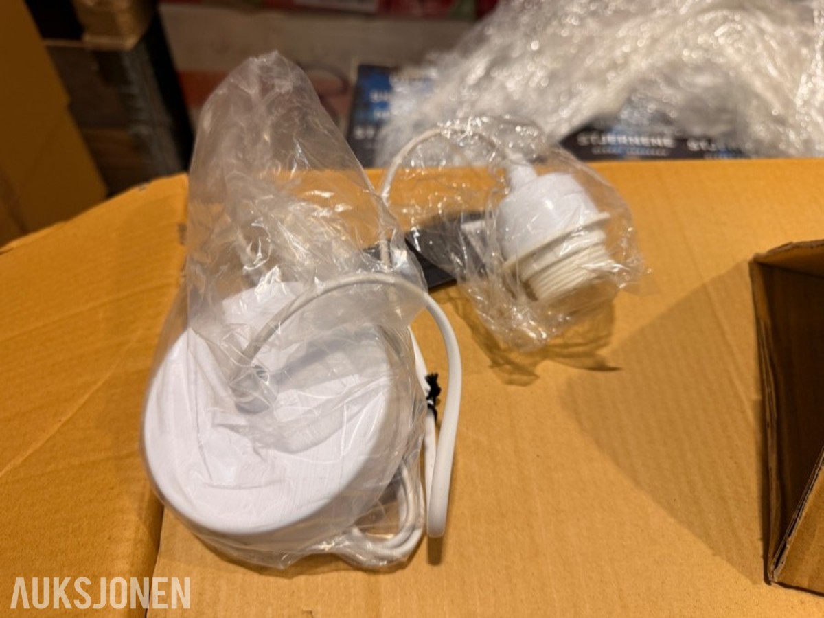 15 stk pendellamper – hvit utside / rosegull innside
