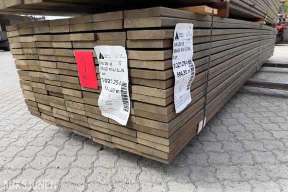 Terrassebors 28 x 145 Ende sprekk