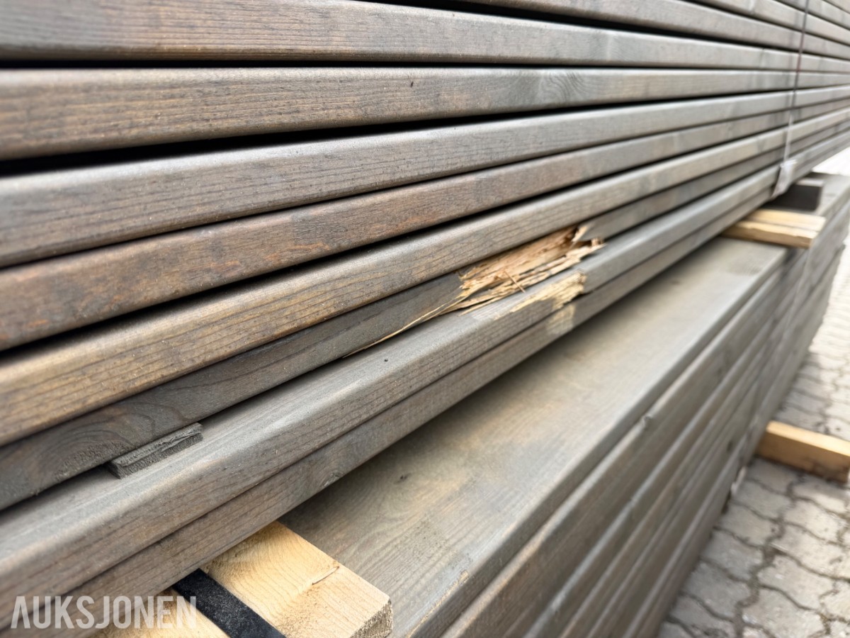 Terrassebord 28 x 145 Glatt Ende sprekk