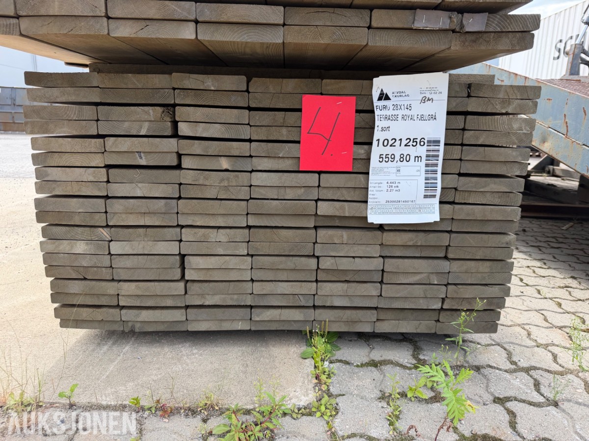 Terrassebord 28 x 145 Glatt Ende sprekk