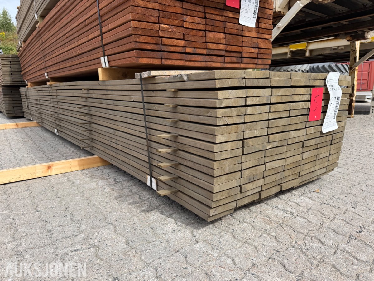 Terrassebord 28 x 145 Glatt Ende sprekk