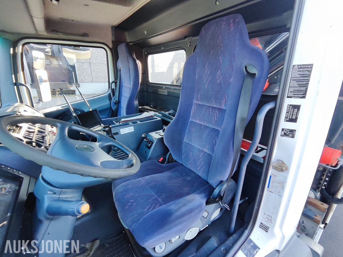 2003 Mercedes-Benz 1828A/42AT 4X4 PLANBIL MED PALFINGER KRAN