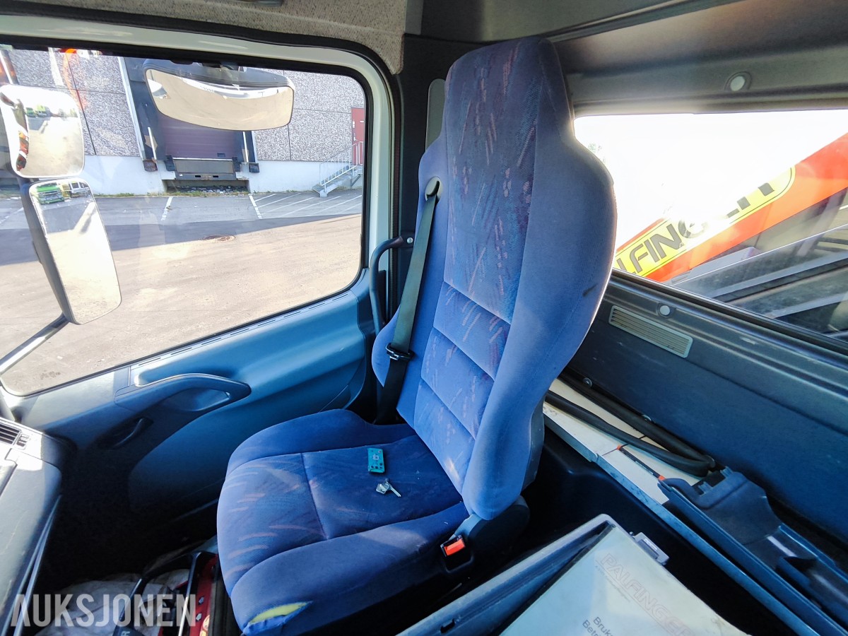 2003 Mercedes-Benz 1828A/42AT 4X4 PLANBIL MED PALFINGER KRAN