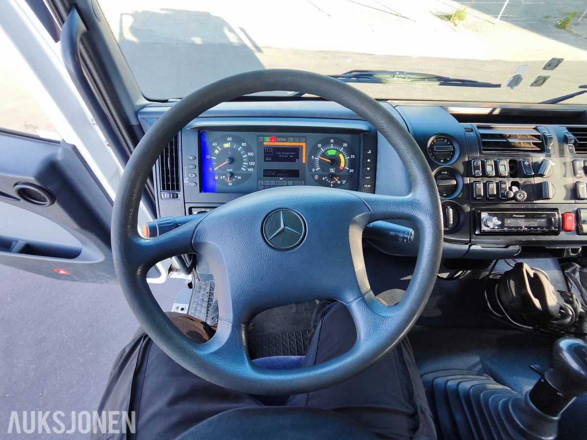 2003 Mercedes-Benz 1828A/42AT 4X4 PLANBIL MED PALFINGER KRAN