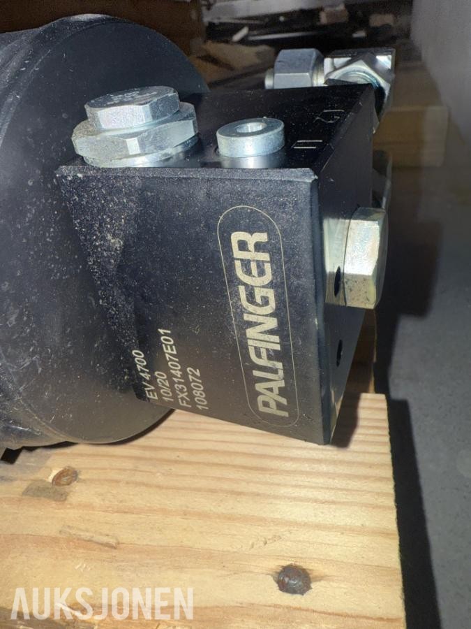PALFINGER støtteben – nye – til PK34002-SH / PK33002-EH