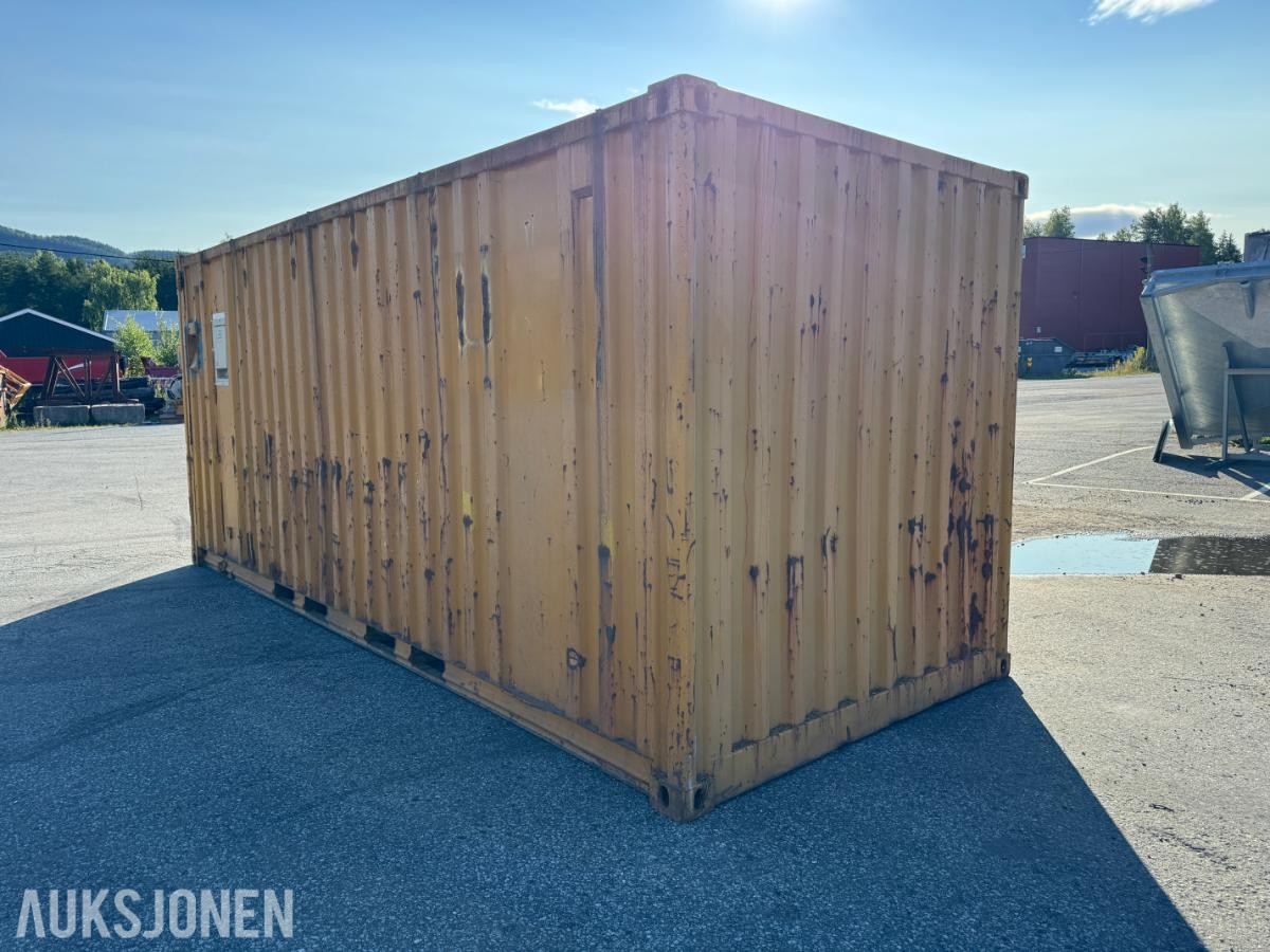 1984 Verksted container 20 fot isolert med innhold ( 01 )