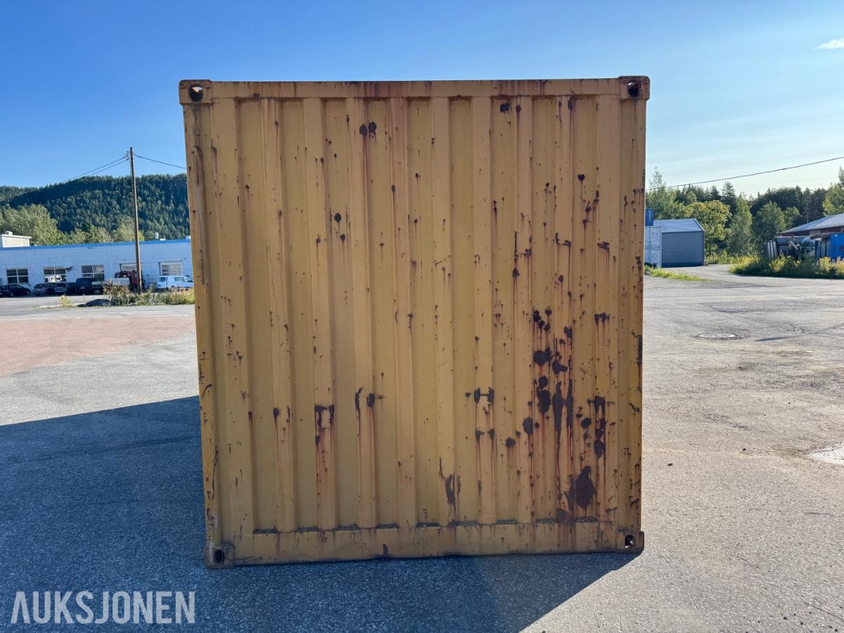1984 Verksted container 20 fot isolert med innhold ( 01 )
