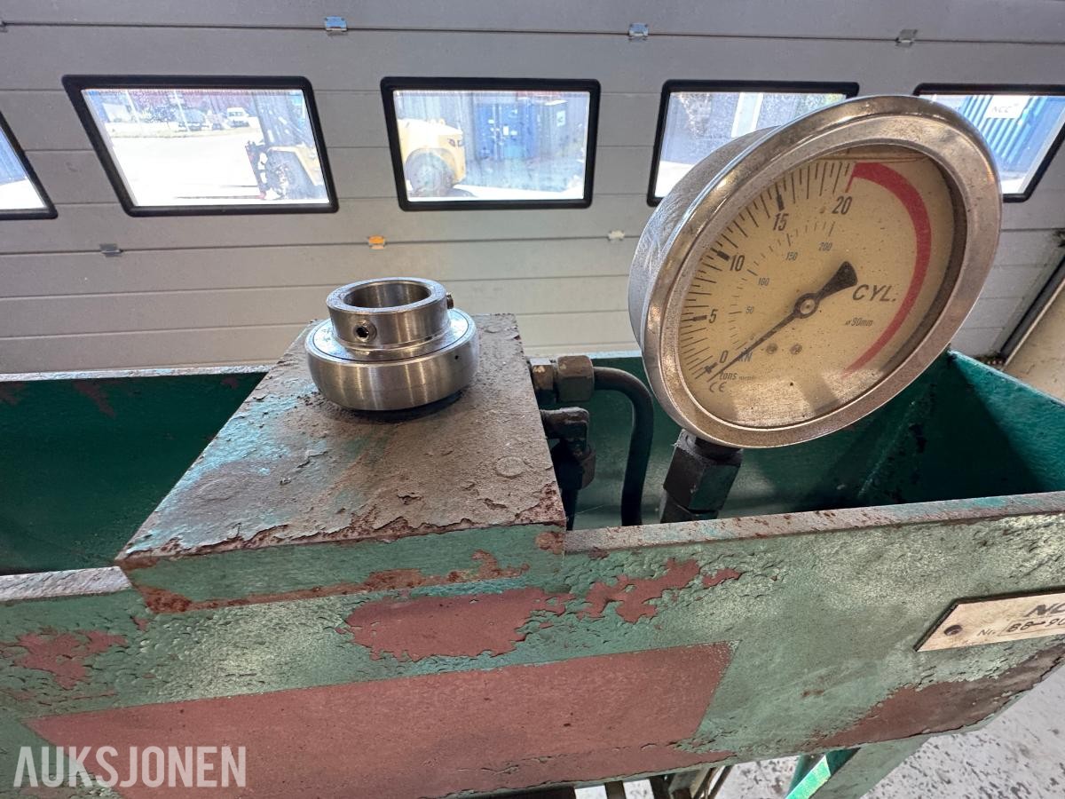 2005 Compac HP20 AA/AR hydraulisk verkstedpresse