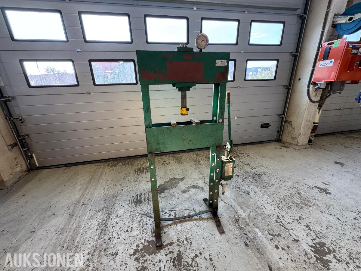 2005 Compac HP20 AA/AR hydraulisk verkstedpresse