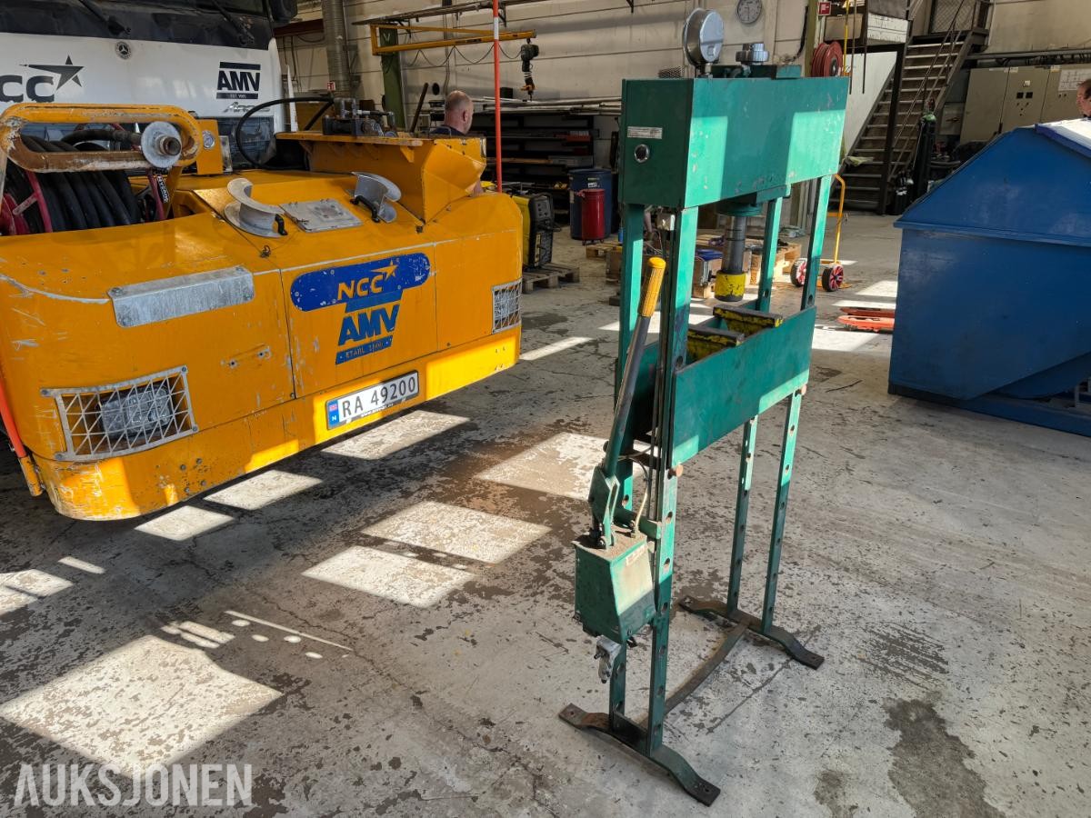 2005 Compac HP20 AA/AR hydraulisk verkstedpresse