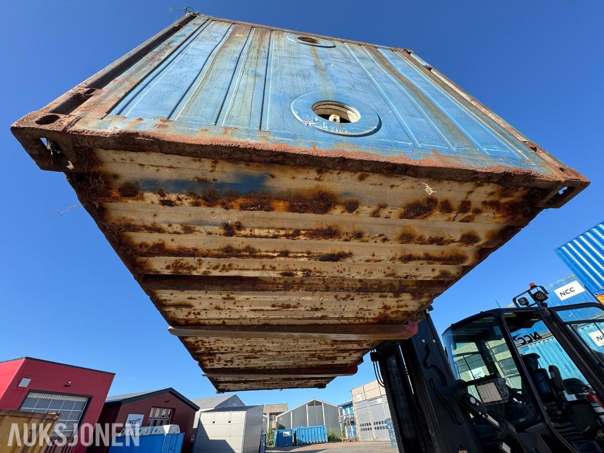 Lager container 20 fot isolert med reoler / skap ( 02 )