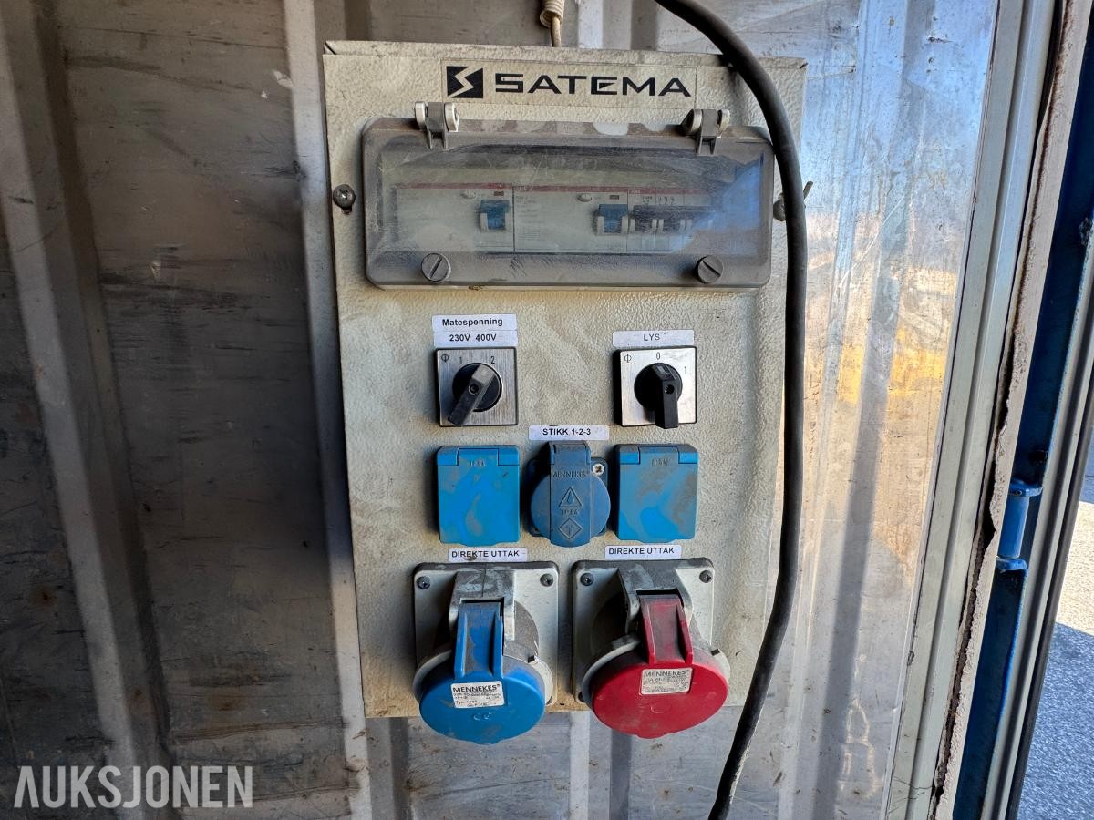 Lager container 20 fot isolert med reoler / skap ( 02 )