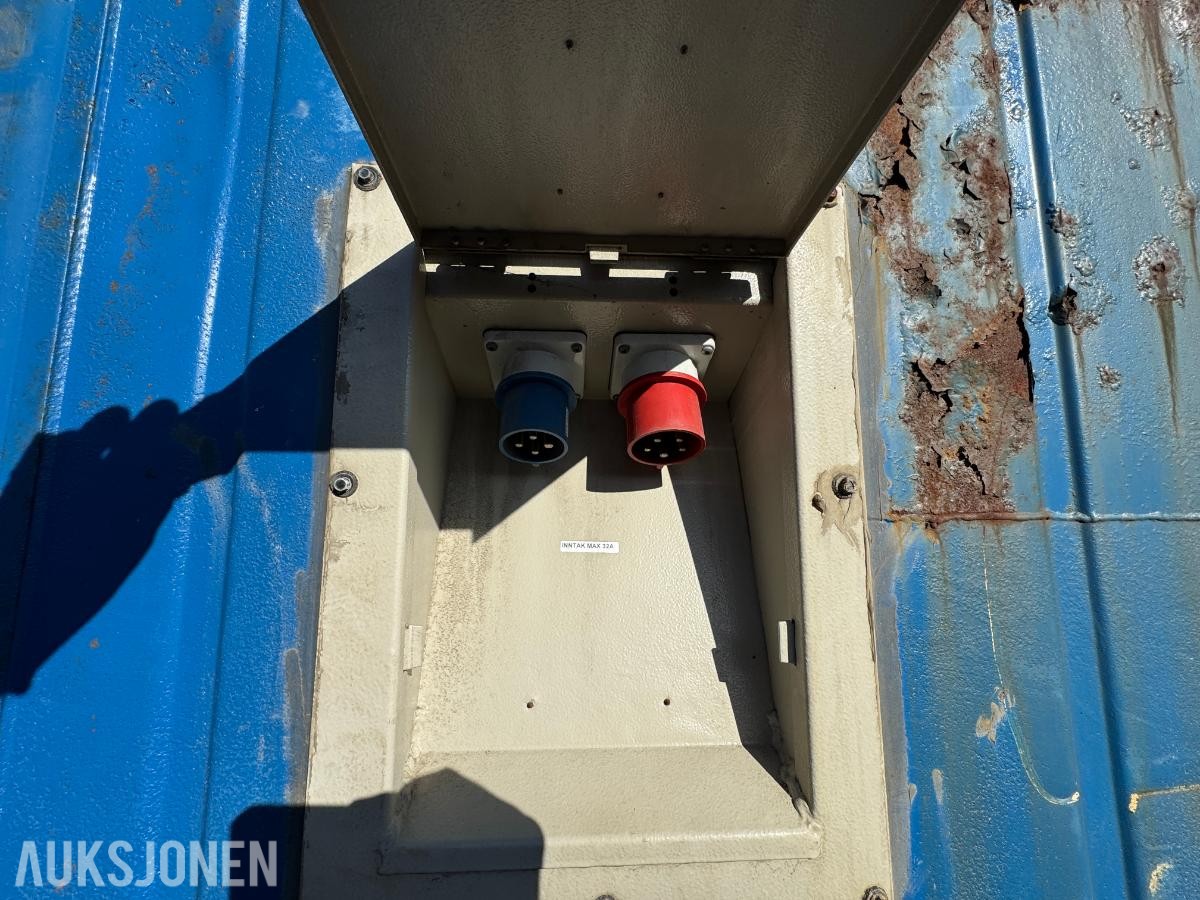 Lager container 20 fot isolert med reoler / skap ( 02 )