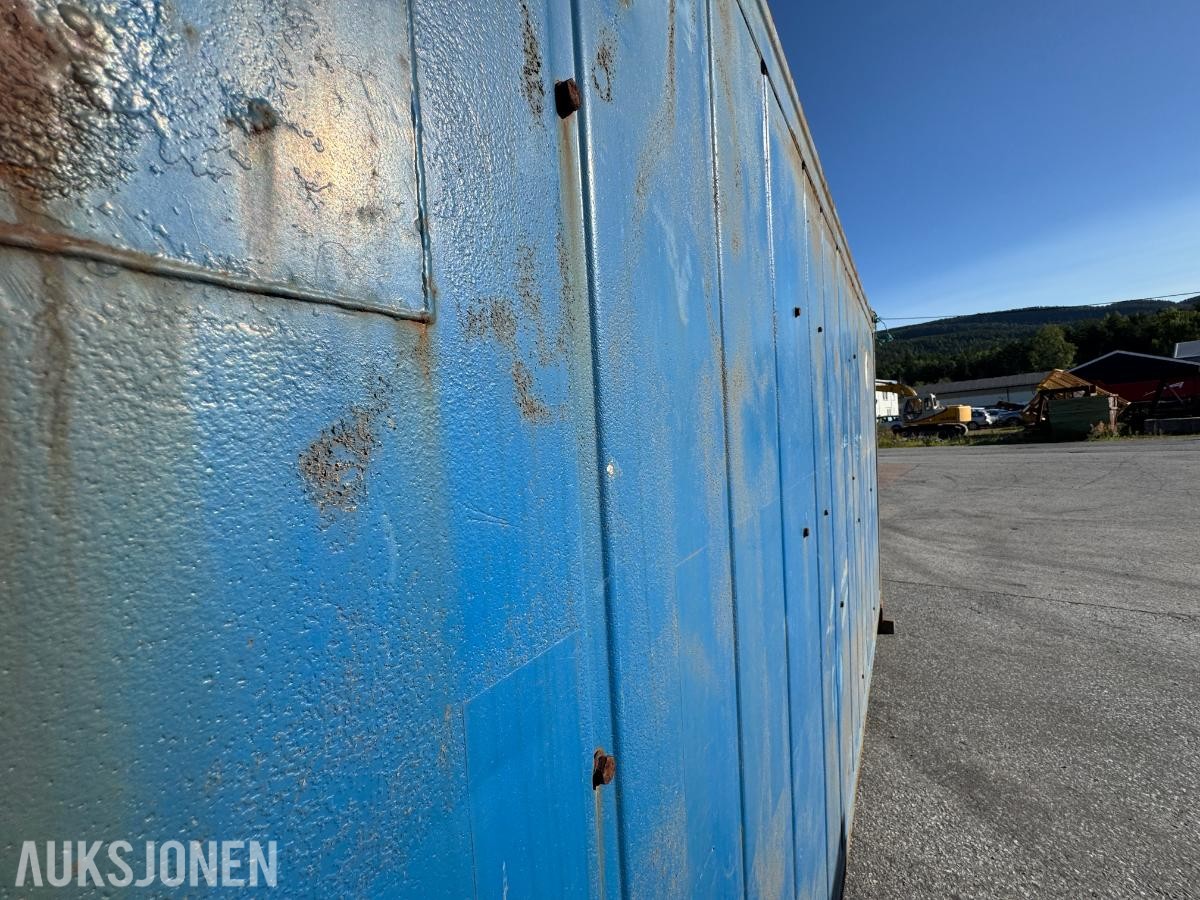 Lager container 20 fot isolert med reoler / skap ( 02 )