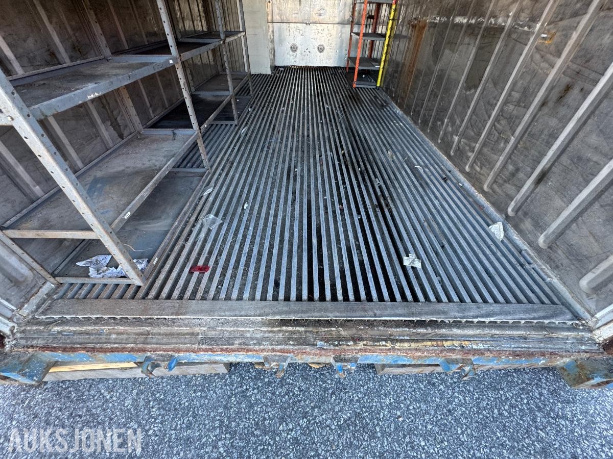 Lager container 20 fot isolert med reoler / skap ( 02 )