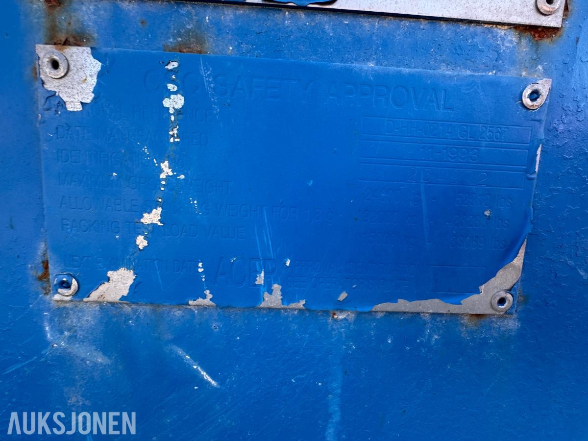 Lager container 20 fot isolert med reoler / skap ( 02 )
