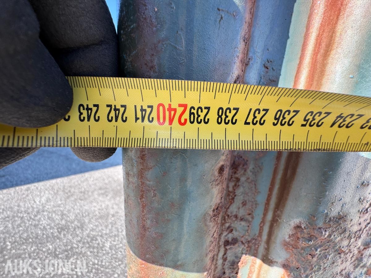 Lager container 20 fot isolert med reoler / skap ( 02 )