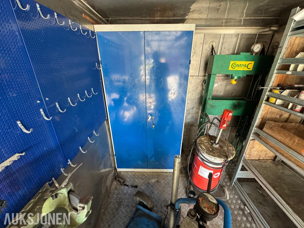 Verksted container 20 fot isolert med innhold ( 04 )