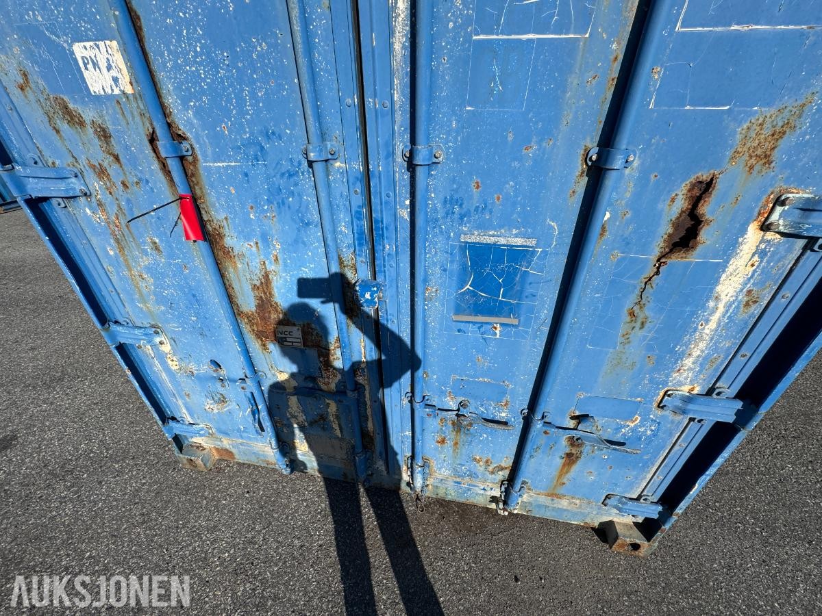 Verksted container 20 fot isolert med innhold ( 04 )
