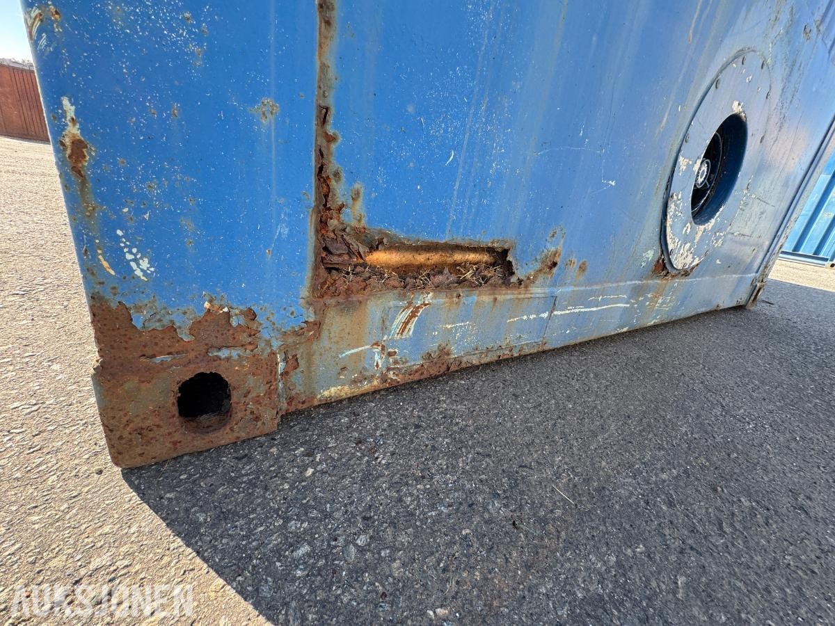 Verksted container 20 fot isolert med innhold ( 04 )