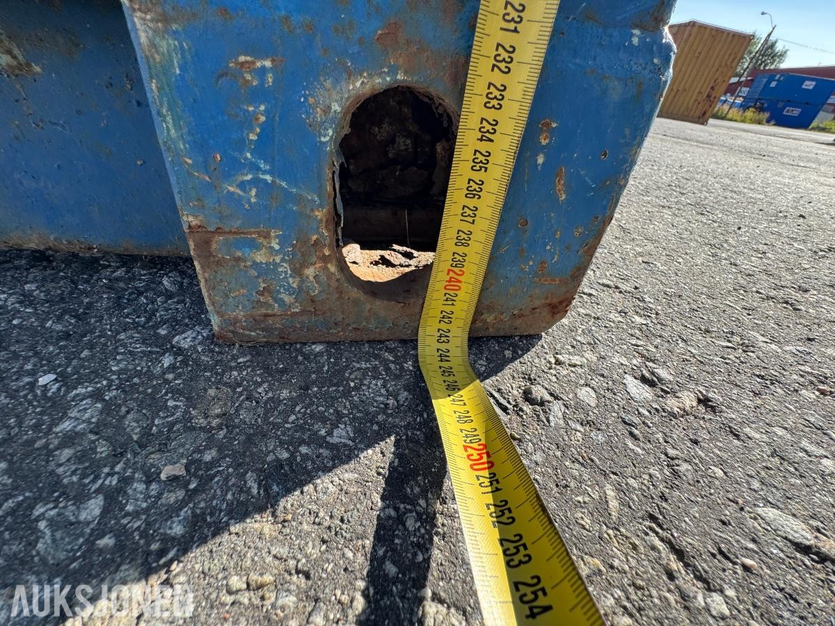 Verksted container 20 fot isolert med innhold ( 04 )