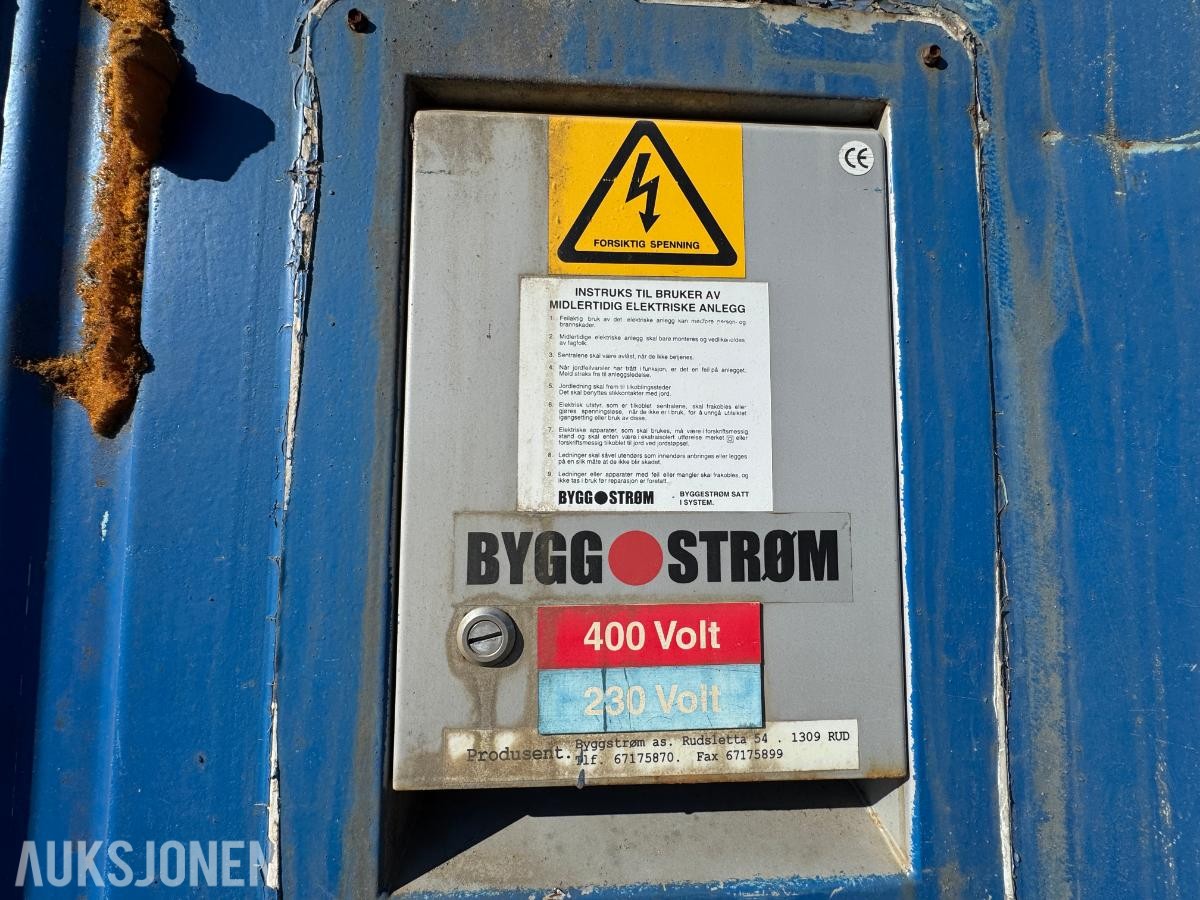 Verksted container 20 fot isolert med innhold ( 04 )