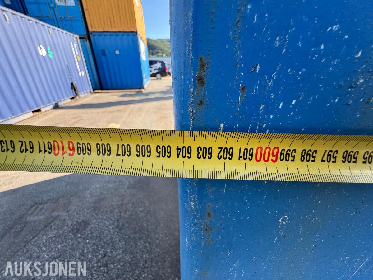 Verksted container 20 fot isolert med innhold ( 04 )