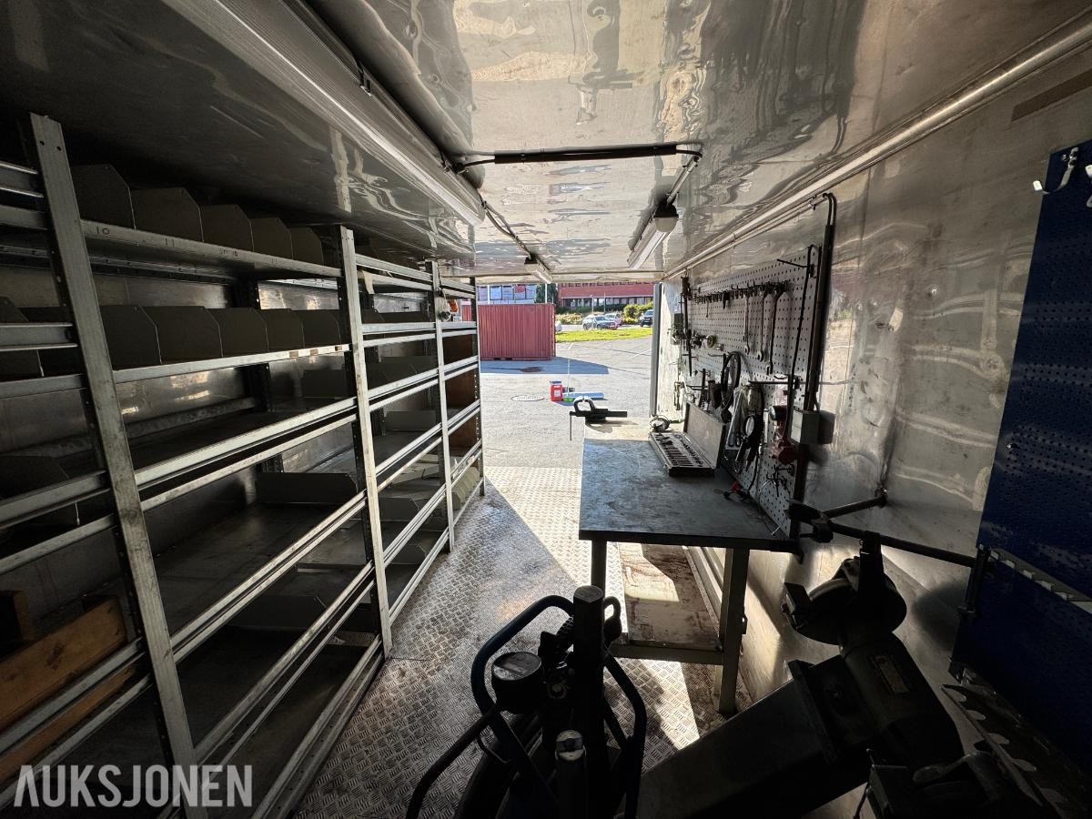 Verksted container 20 fot isolert med innhold ( 04 )