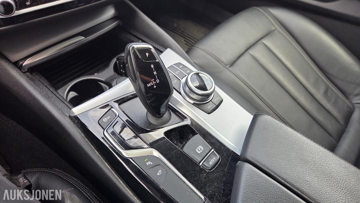 2017 BMW 5-serie, 520i Rep objekt , 203000km