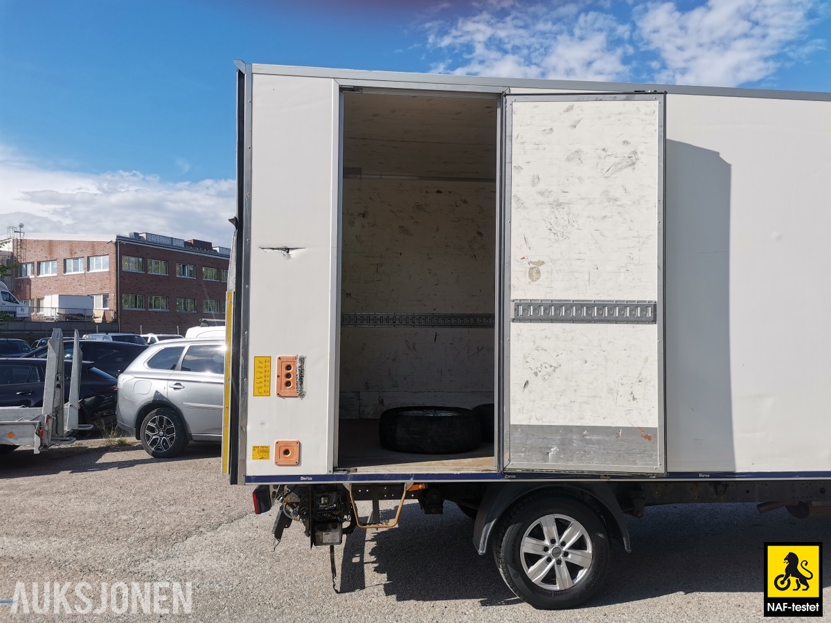 2017 IVECO DAILY SKAPBIL 155 HK AUT WEBASTO ZEPRO LØFTELEM
