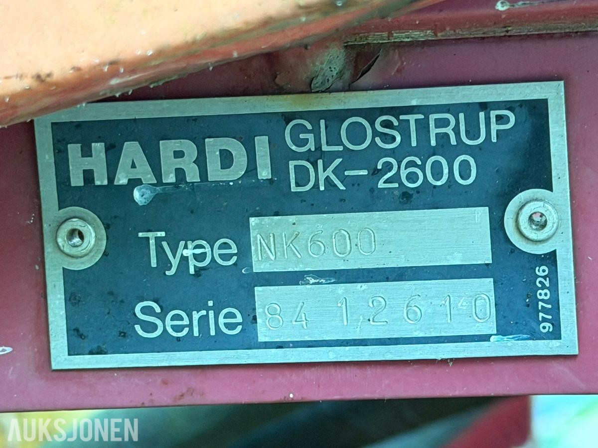 Hardi NK600 åkersprøyte med 600 liters tank