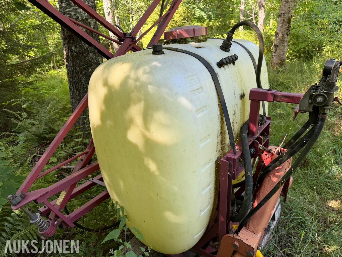 Hardi NK600 åkersprøyte med 600 liters tank