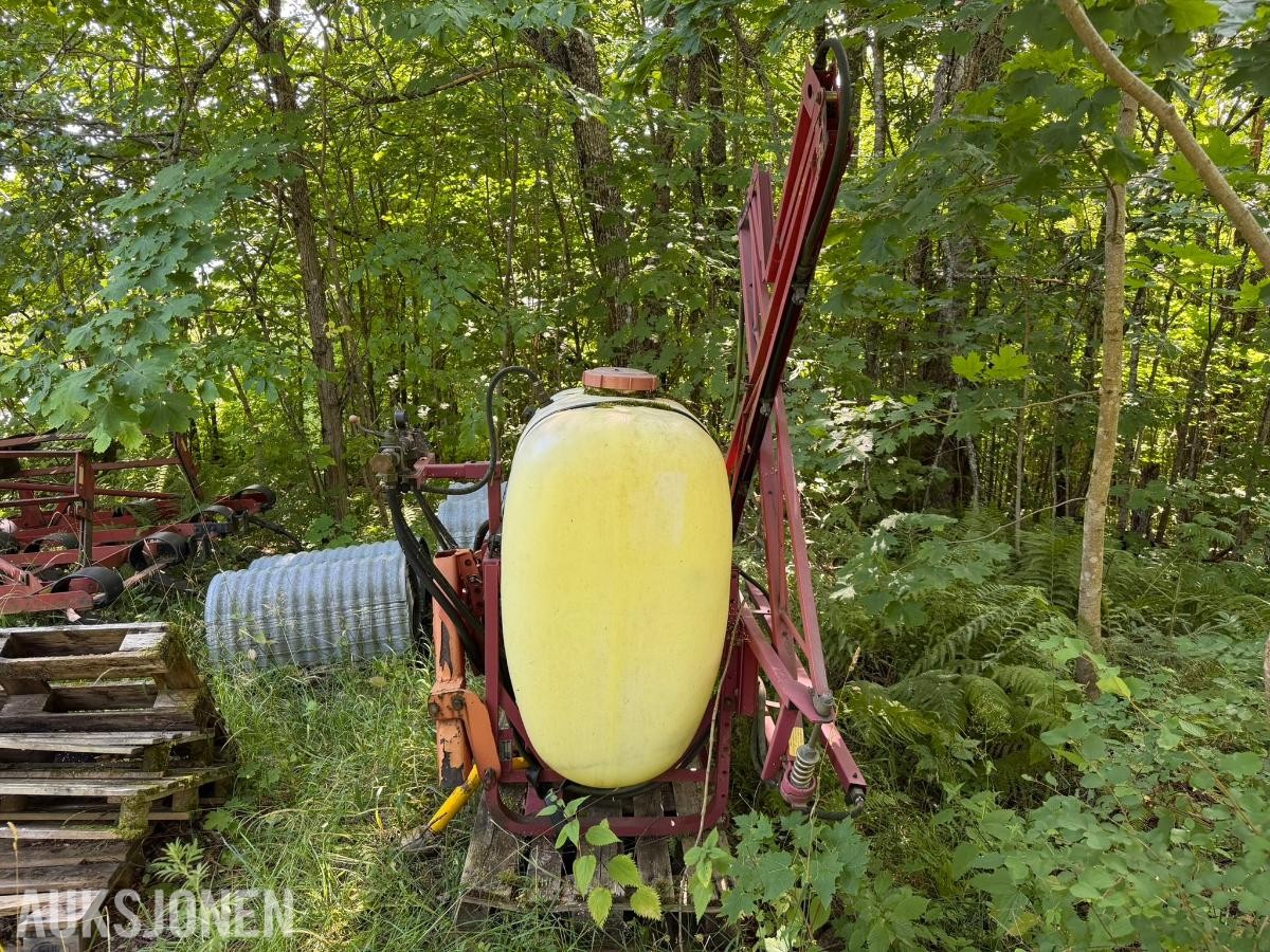 Hardi NK600 åkersprøyte med 600 liters tank